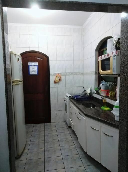 Casa Grande Wi-fi 4 Dorm 3 Carros Area Churrasq 700 Mts Da Imirim