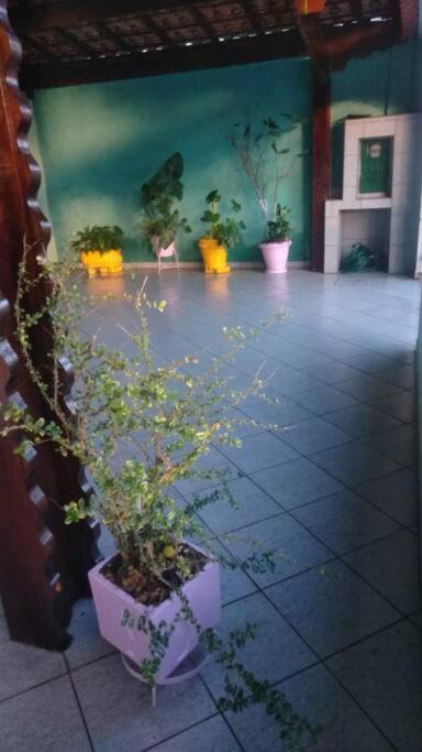 Holiday home Casa Grande Wi-fi 4 Dorm 3 Carros Area Churrasq 700 Mts Da Imirim